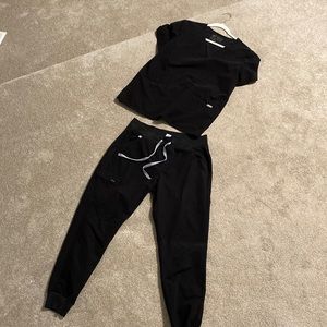 Figs scrub set- black